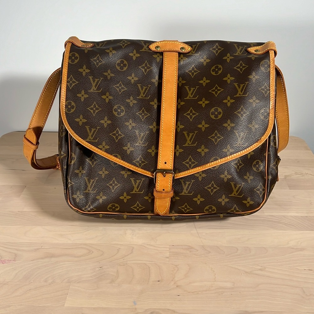 Louis Vuitton Saumur 35 Beautiful condition